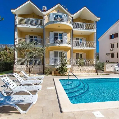 Apartment 5521b