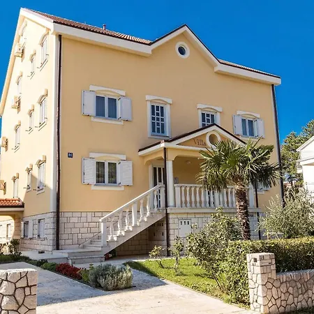 Apartment 5521b